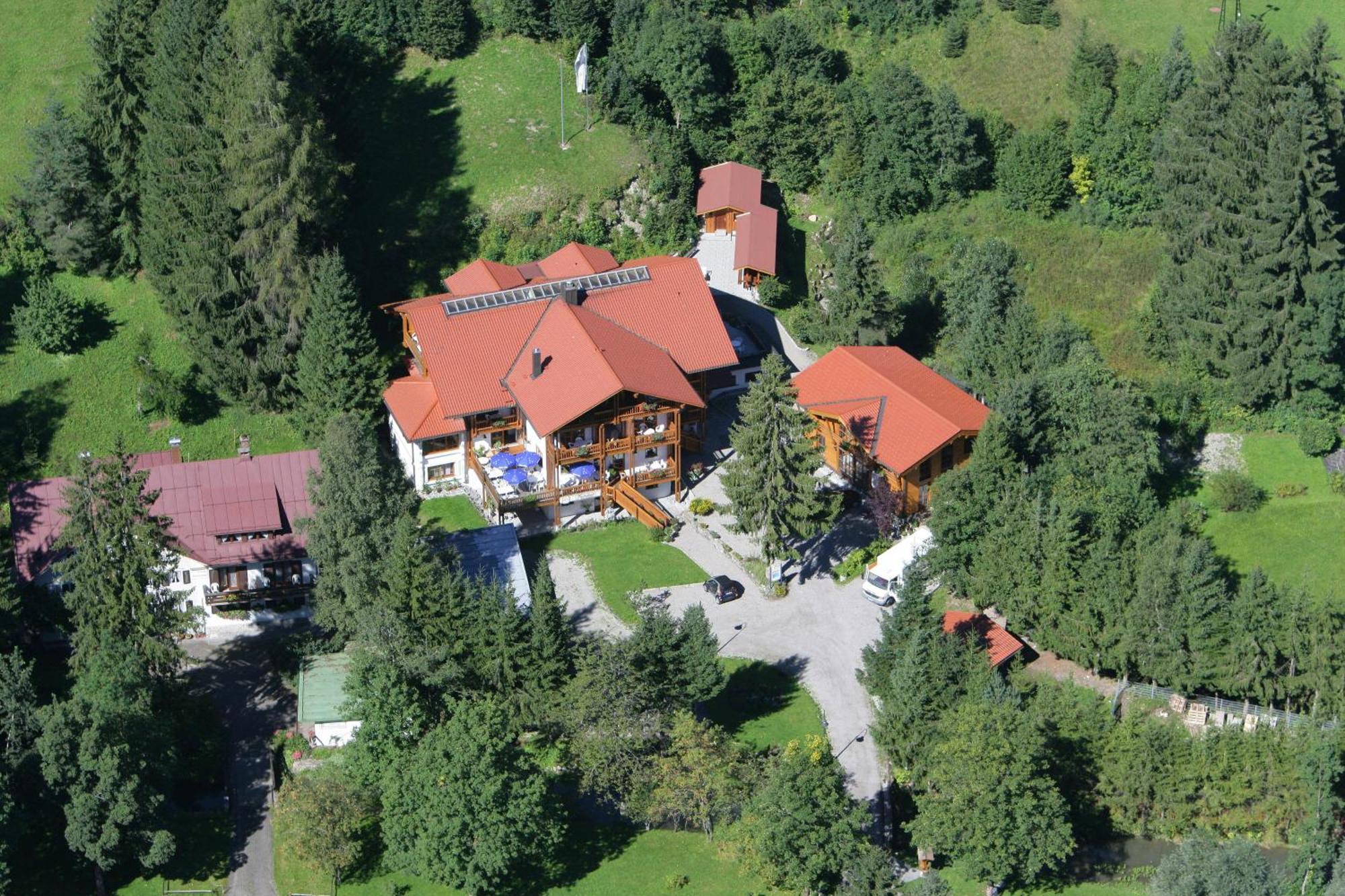 Hotel Und Apartements Im Forellenbach Fischen im Allgaeu Bagian luar foto